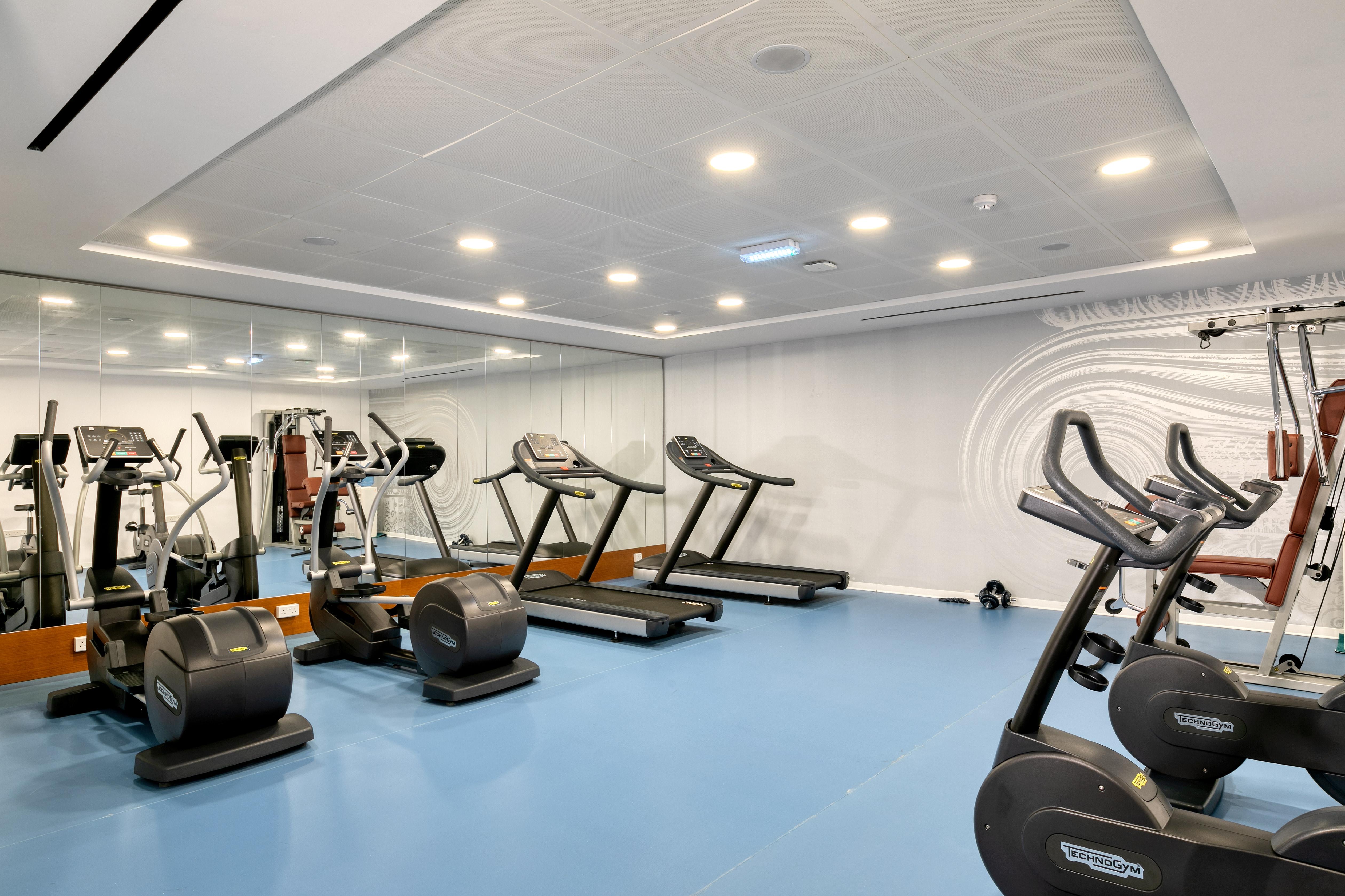 Ivi Mare - Designed For Adults By Louis Hotels Geroskipou Exteriér fotografie The gym at the hotel