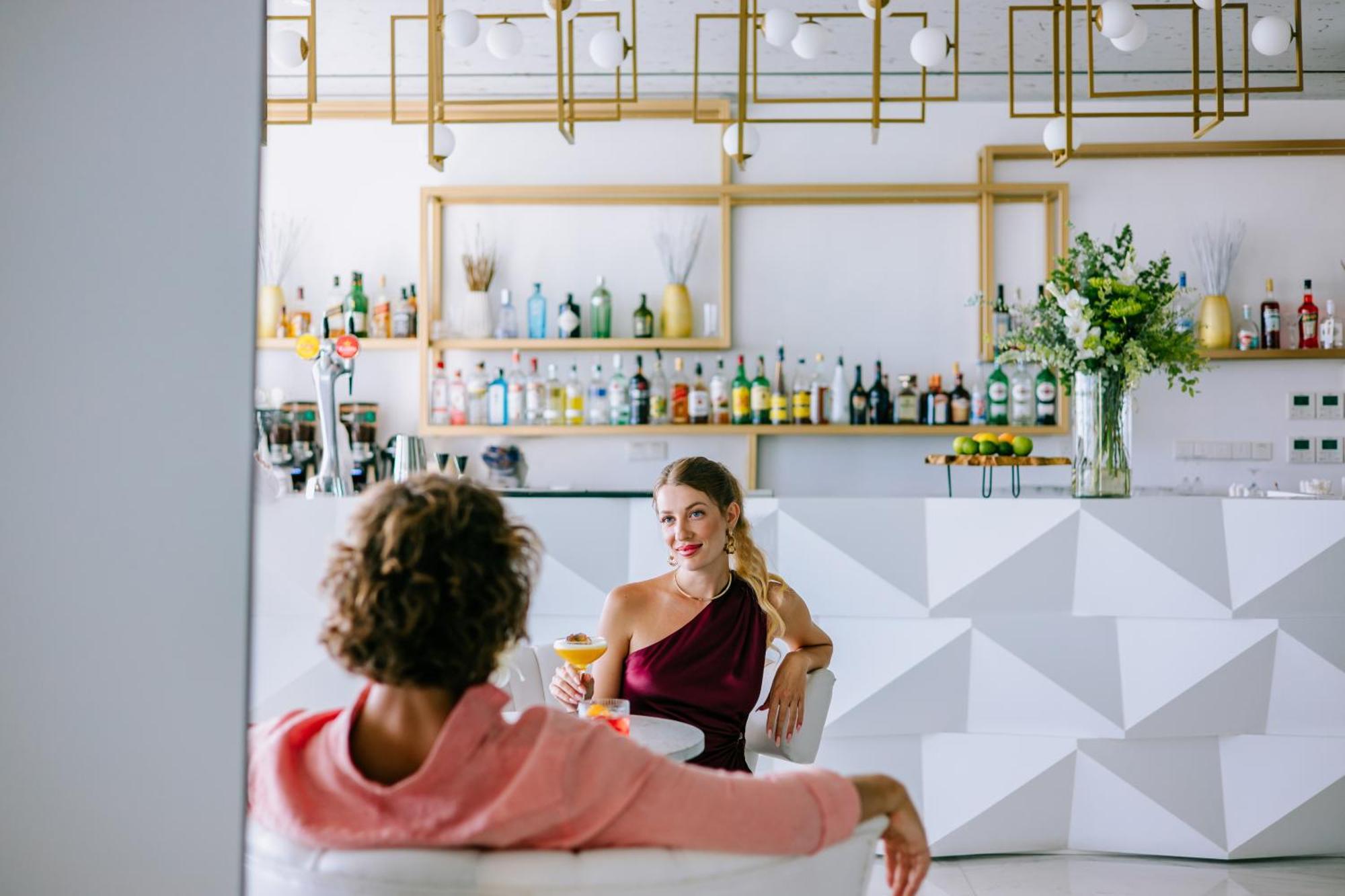 Ivi Mare - Designed For Adults By Louis Hotels Geroskipou Exteriér fotografie The bar at the 2018 edition of the Berlinale