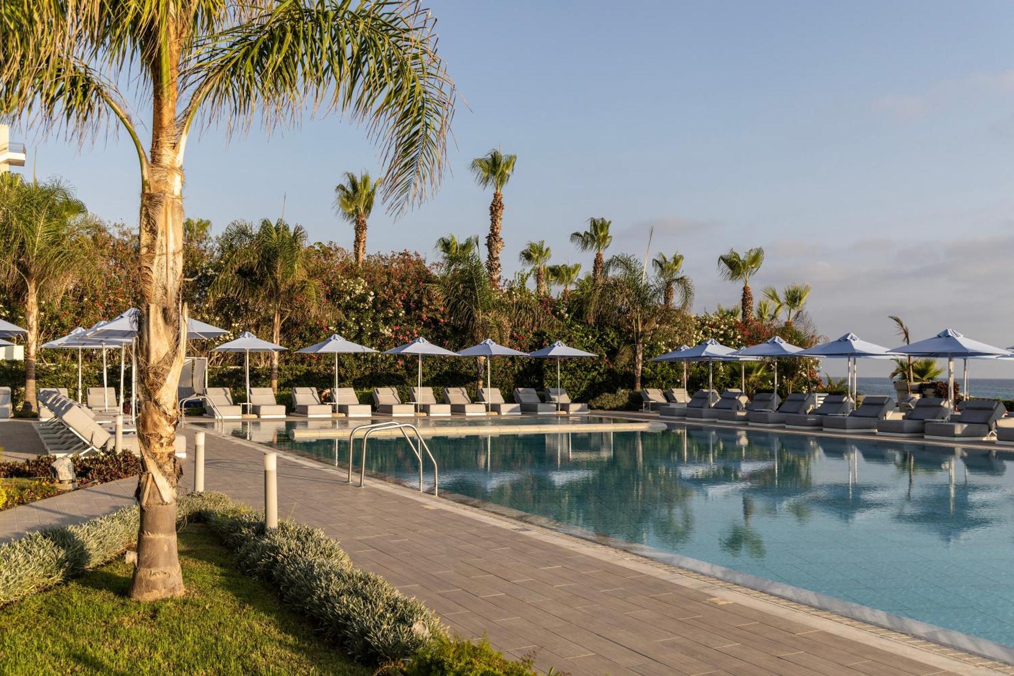 Ivi Mare - Designed For Adults By Louis Hotels Geroskipou Exteriér fotografie The pool at the hotel