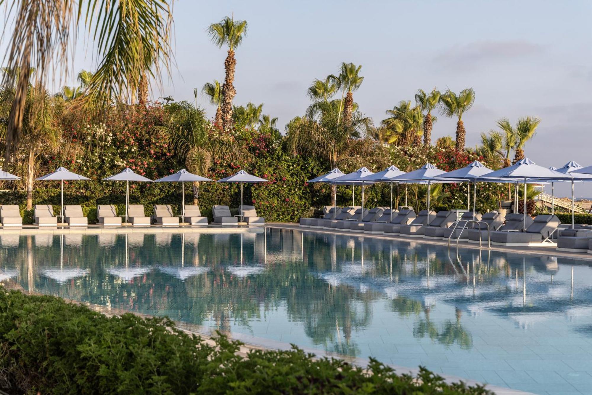 Ivi Mare - Designed For Adults By Louis Hotels Geroskipou Exteriér fotografie The pool at the hotel