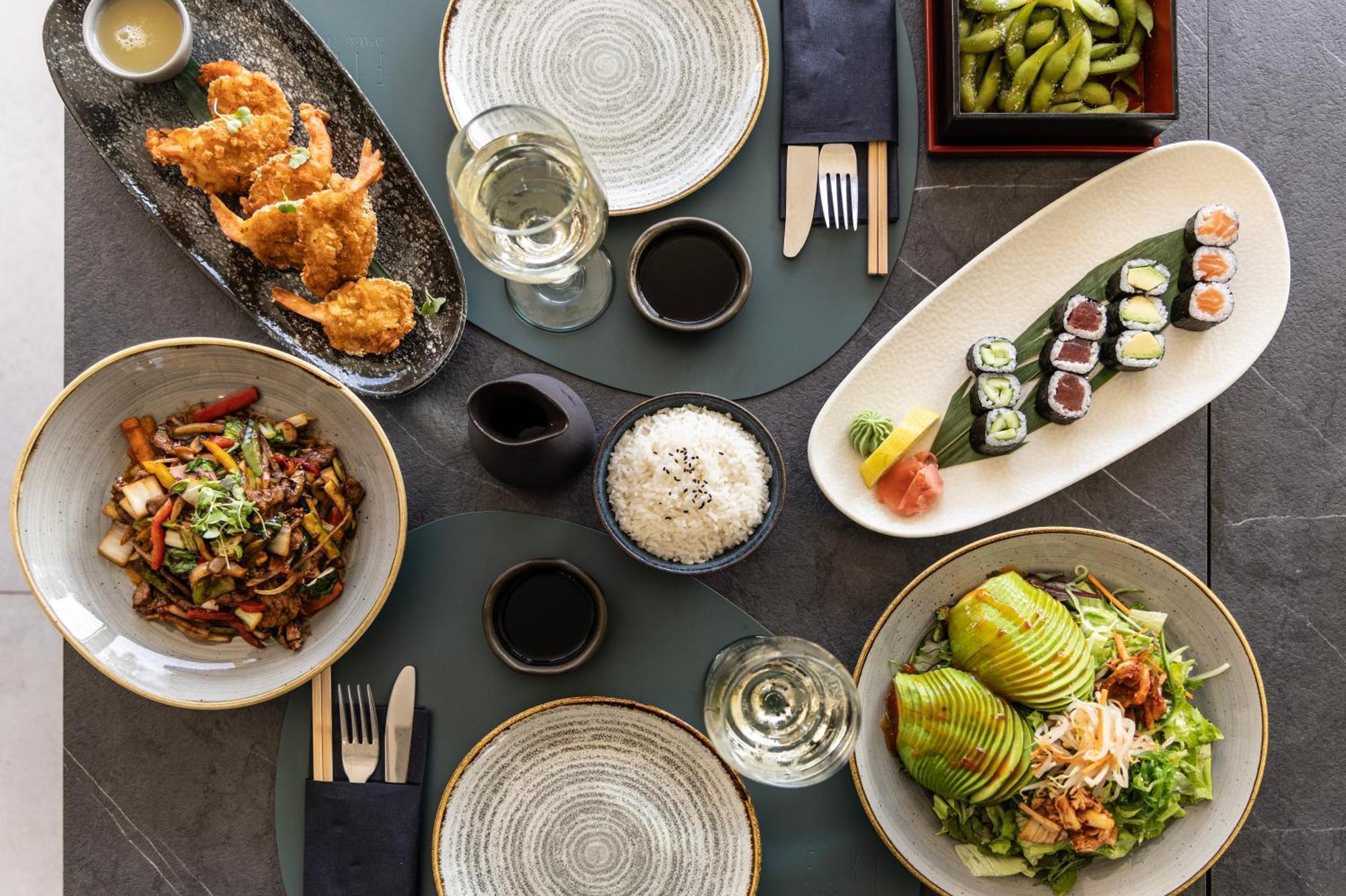 Ivi Mare - Designed For Adults By Louis Hotels Geroskipou Exteriér fotografie A selection of dishes at the restaurant