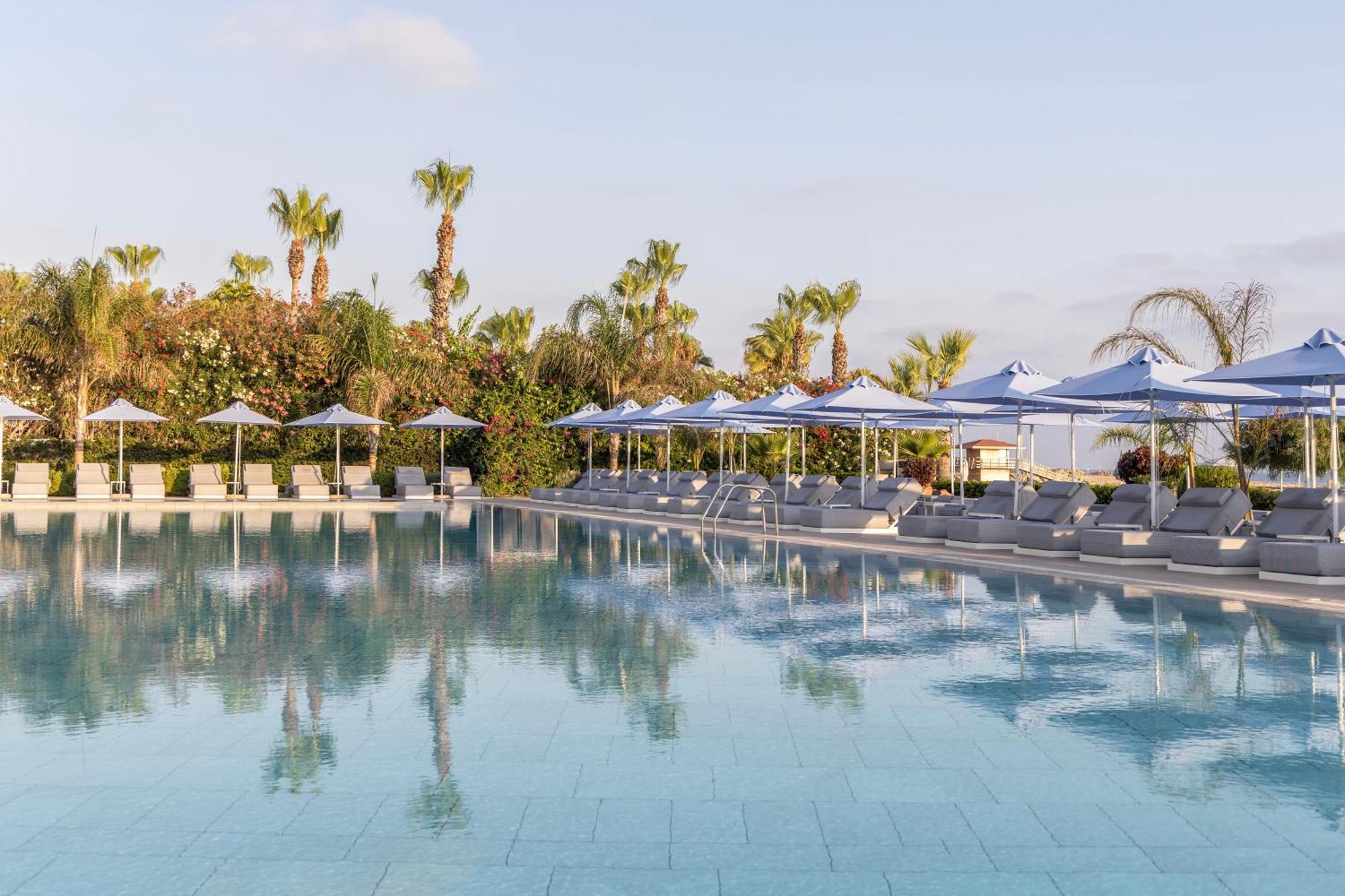 Ivi Mare - Designed For Adults By Louis Hotels Geroskipou Exteriér fotografie Pool at the hotel