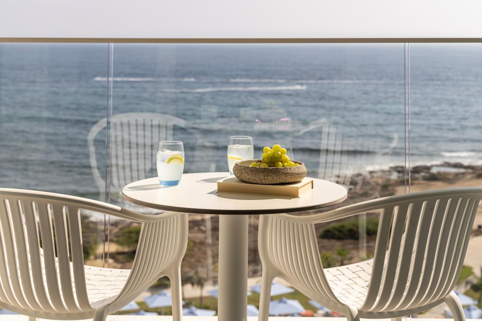 Ivi Mare - Designed For Adults By Louis Hotels Geroskipou Exteriér fotografie View from the hotel