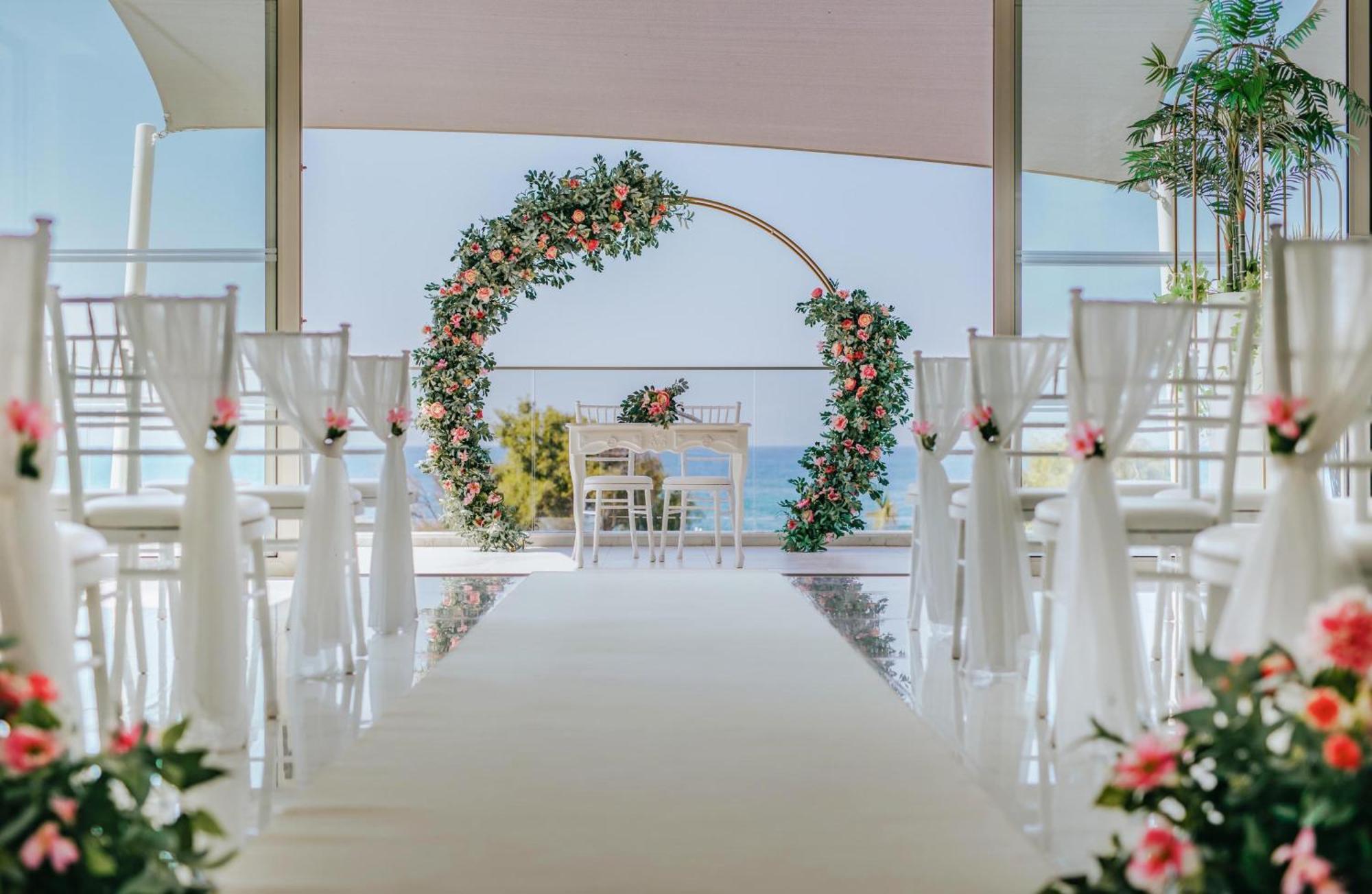 Ivi Mare - Designed For Adults By Louis Hotels Geroskipou Exteriér fotografie Wedding Chapel